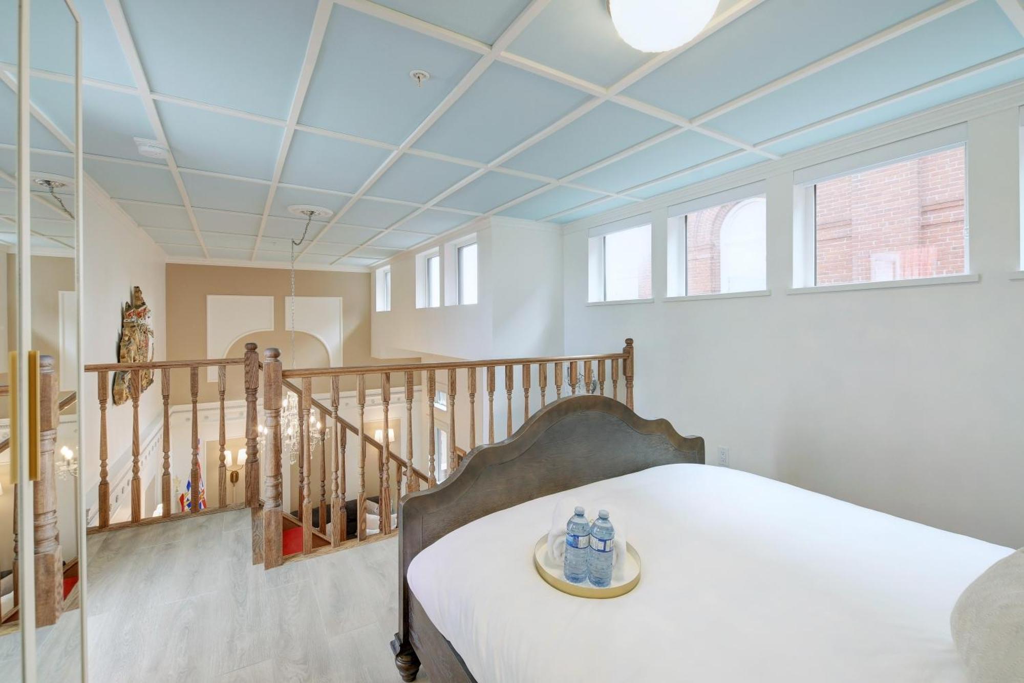 Victoria'S Parliamentary Suite With Private Rooftop Patio & Harbour View Εξωτερικό φωτογραφία