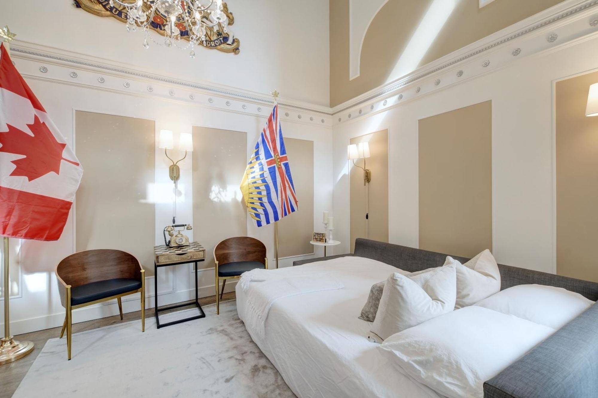 Victoria'S Parliamentary Suite With Private Rooftop Patio & Harbour View Εξωτερικό φωτογραφία